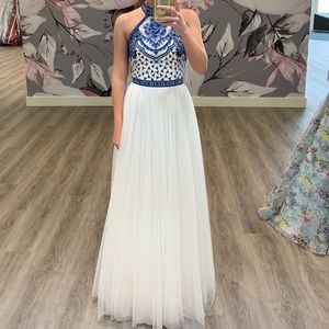 beautiful sherri hill prom dress!
